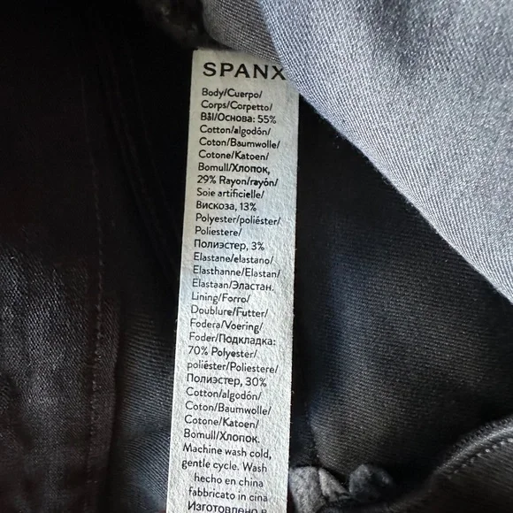 SPANX Black Ankle Cargo Leggings - Picture 16 of 16